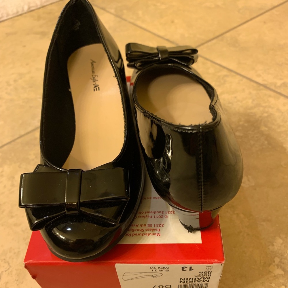NWT! American Eagle Black Patten Girls Dress Shoes